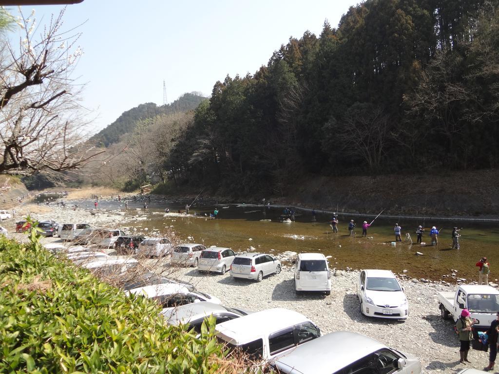 Hotel Akigawakeikoku Kinkoukaku Akiruno Exterior foto